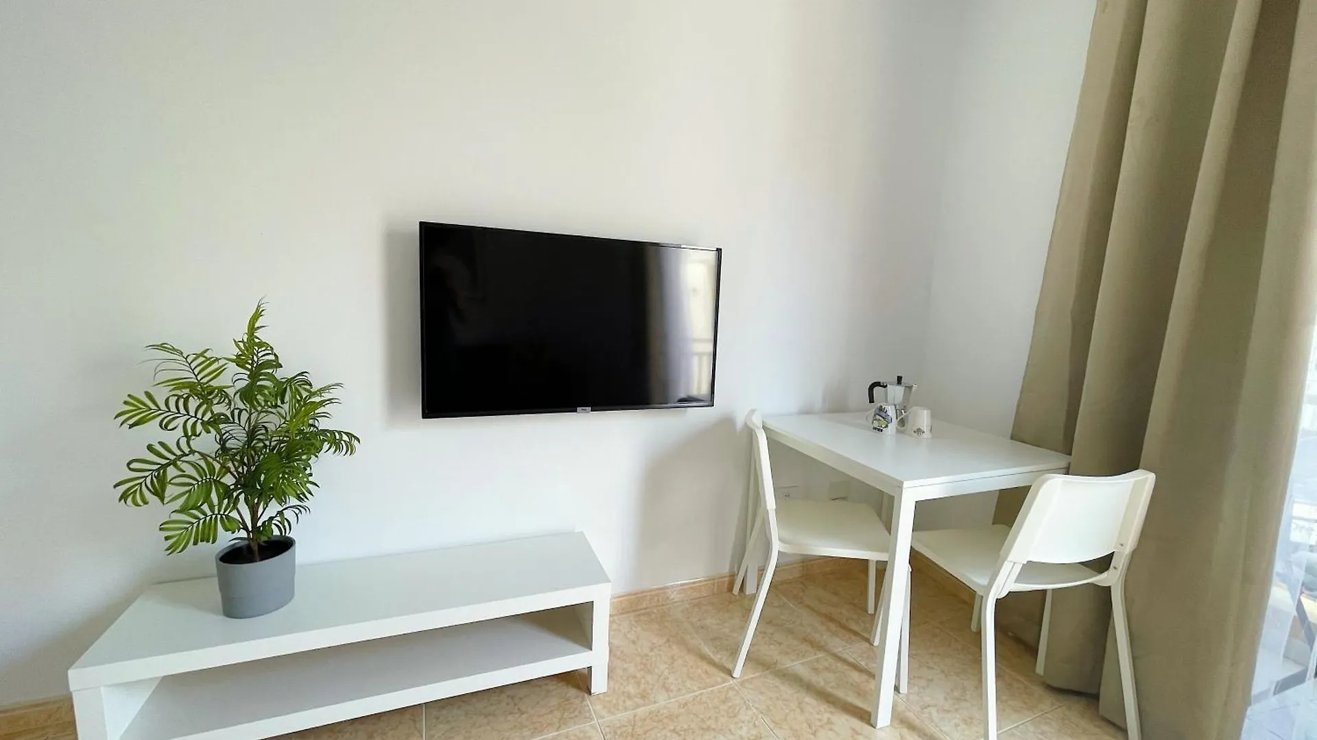 Edificio Don Diego Los Cristianos  Apartamento
