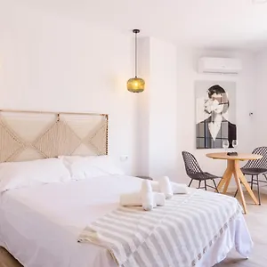 https://apartment-carihuela-beach-malaga.es-andalucia.com